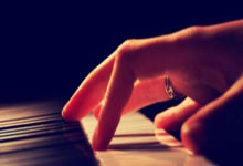 2026年冬奥会新增项目滑雪登山奥运测试赛开赛2025-02-24.